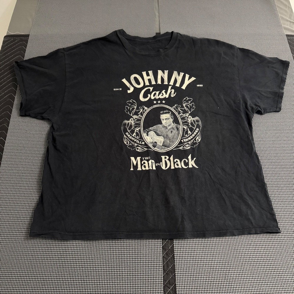 Johnny Cash T-Shirt Mens 2XL The‎ Man In Black Nashville TN Graphic Band Tee